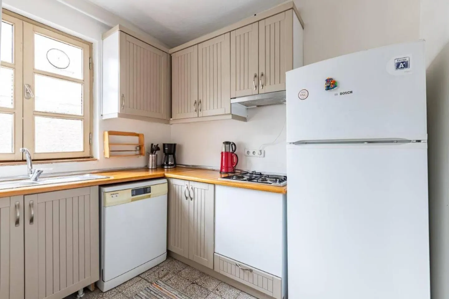 Gorgeous Cozy Central Bright 1Bd Pad! #350 Istanbul
